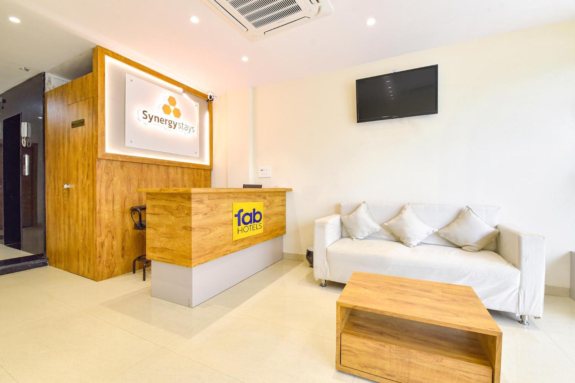 Fabhotel Synergy Stays Индаур Экстерьер фото